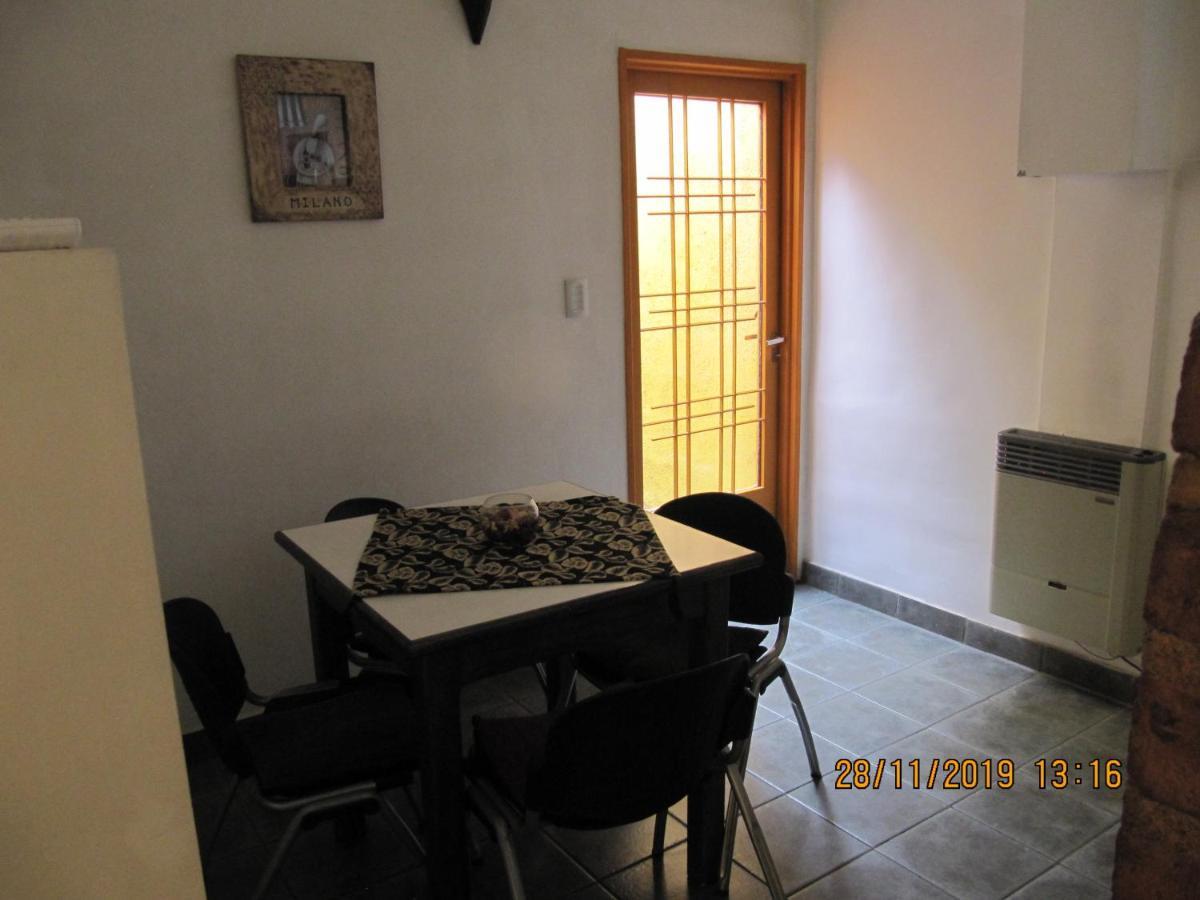 Apart Casas Del Centro El Calafate Exterior photo