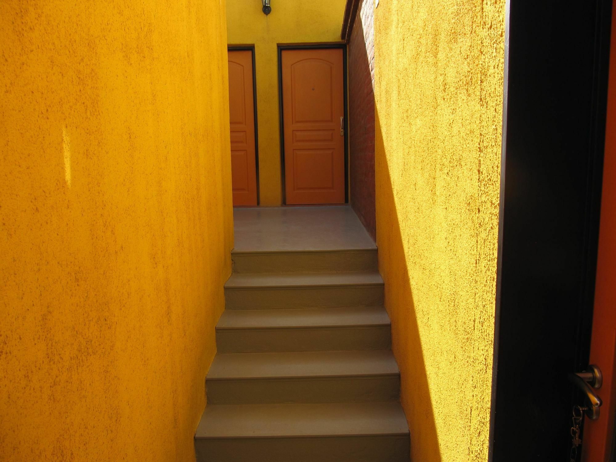 Apart Casas Del Centro El Calafate Exterior photo